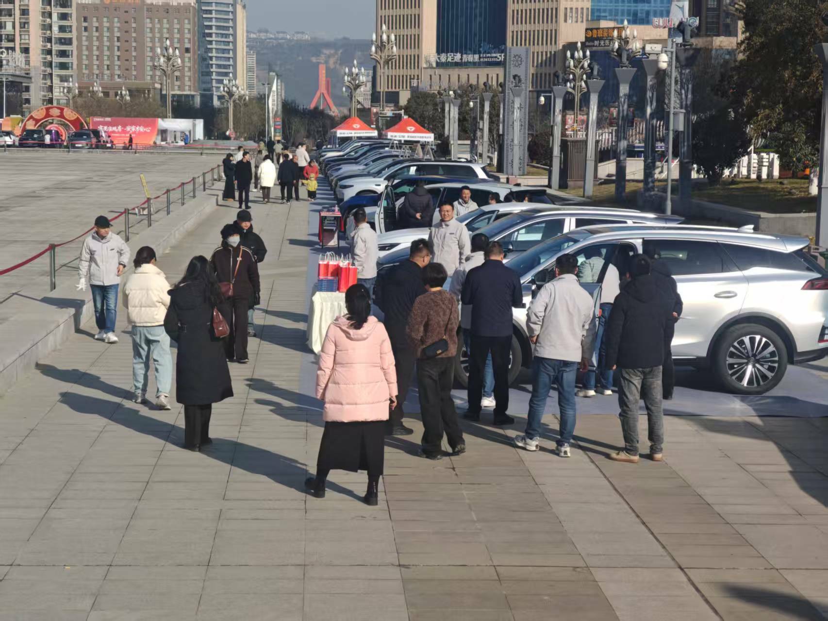 2025年“缤纷冬日 消费焕新”汽车展销活动2.jpg