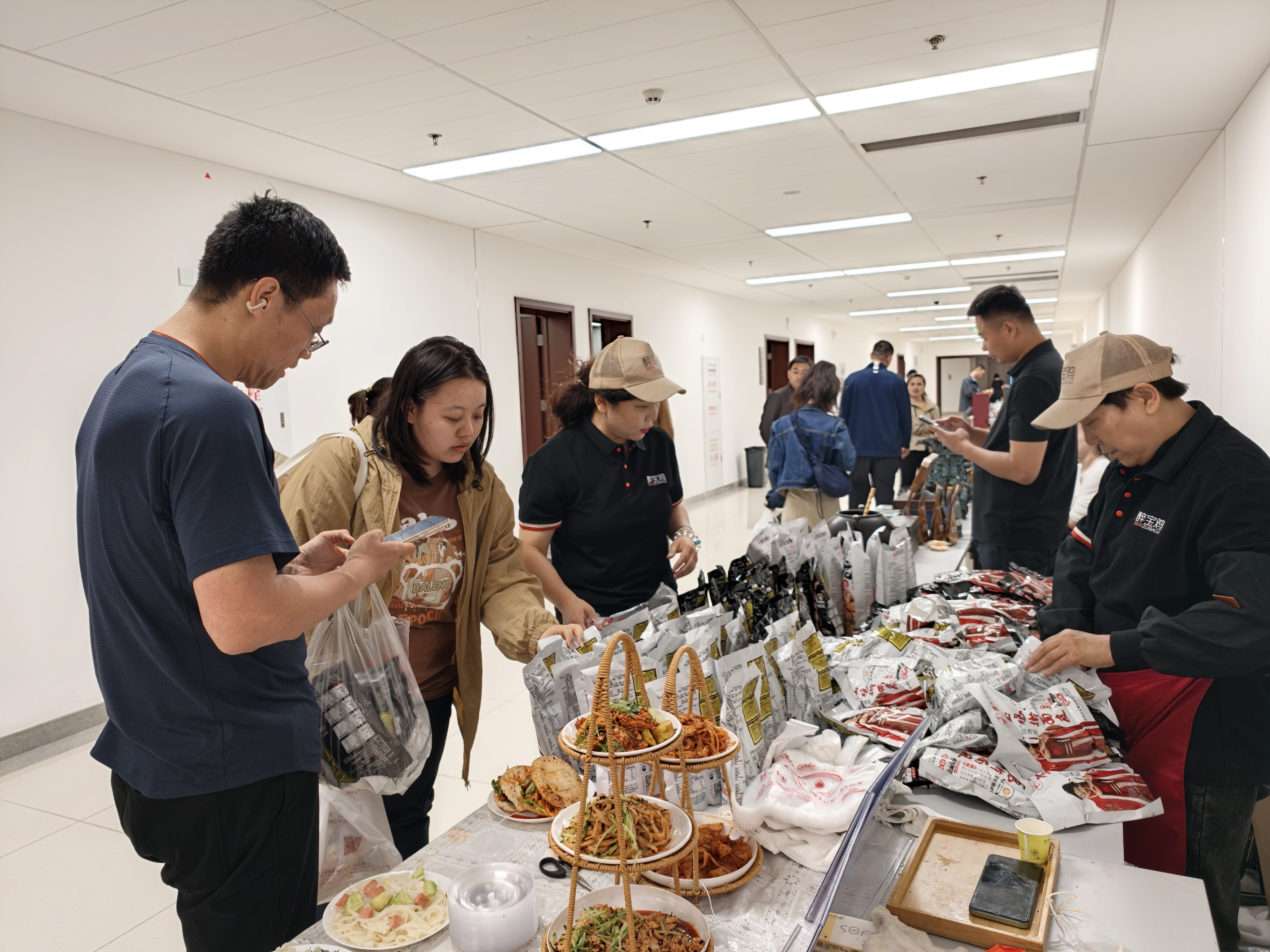 宝鸡美食进北京机关2.jpg